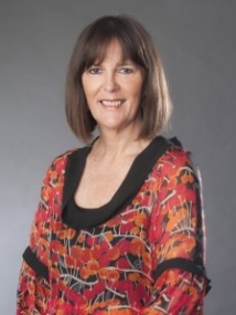 Professor Amanda Leach